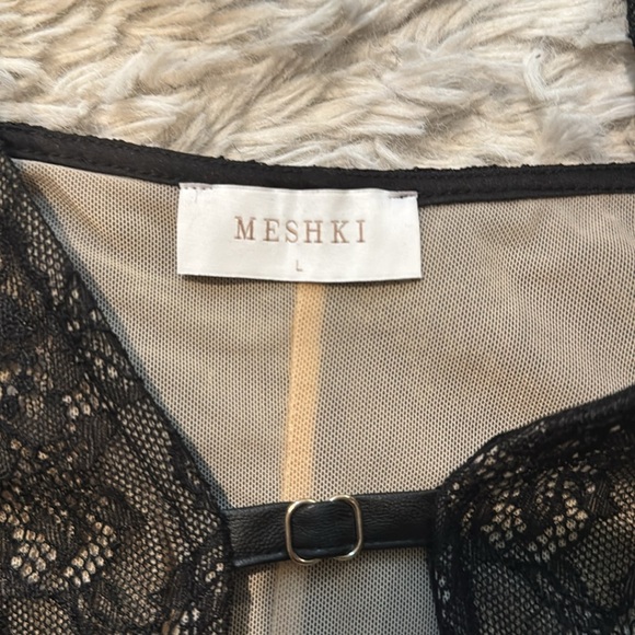 Worn once also in great condition. Send a message for any questions! - Picture 2 of 3